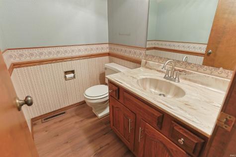 52026 Larkspur Circle Granger IN 46530