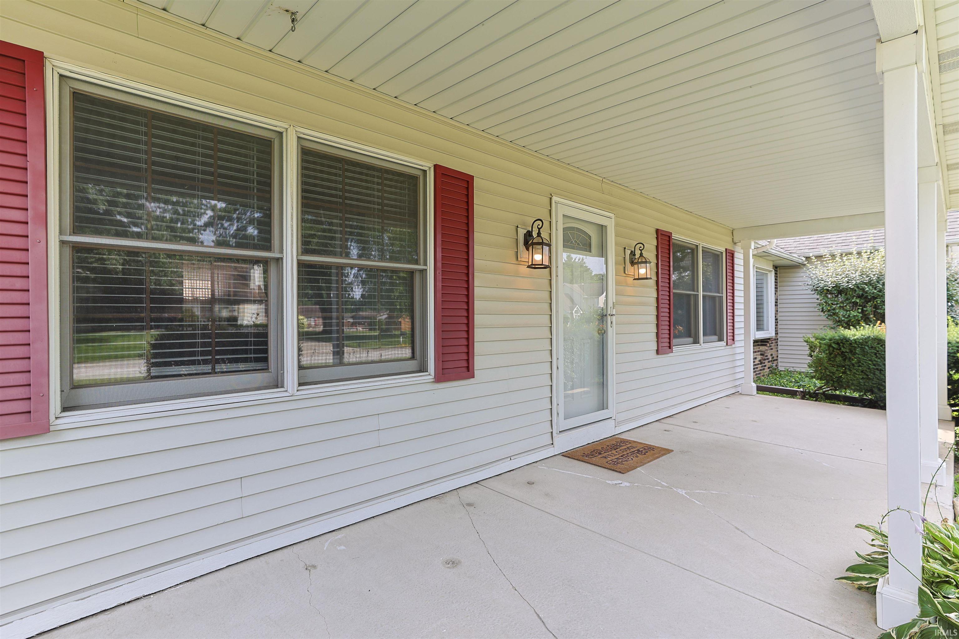 52026 Larkspur Circle Granger IN 46530
