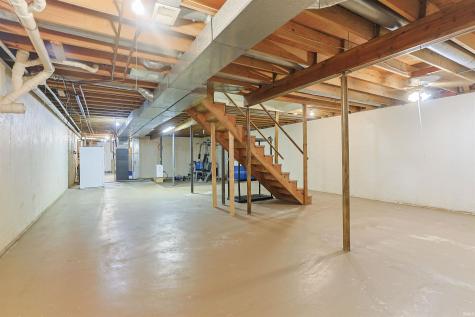52026 Larkspur Circle Granger IN 46530