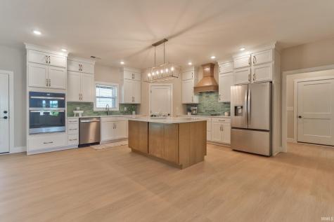18310 Whitfield Court Evansville IN 47725
