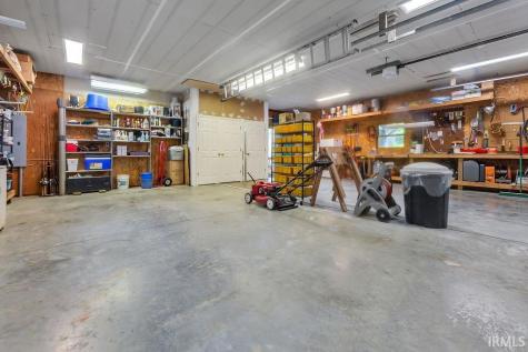 7669 N John Young Road Unionville IN 47468