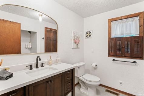 10281 County Road 4 Middlebury IN 46540