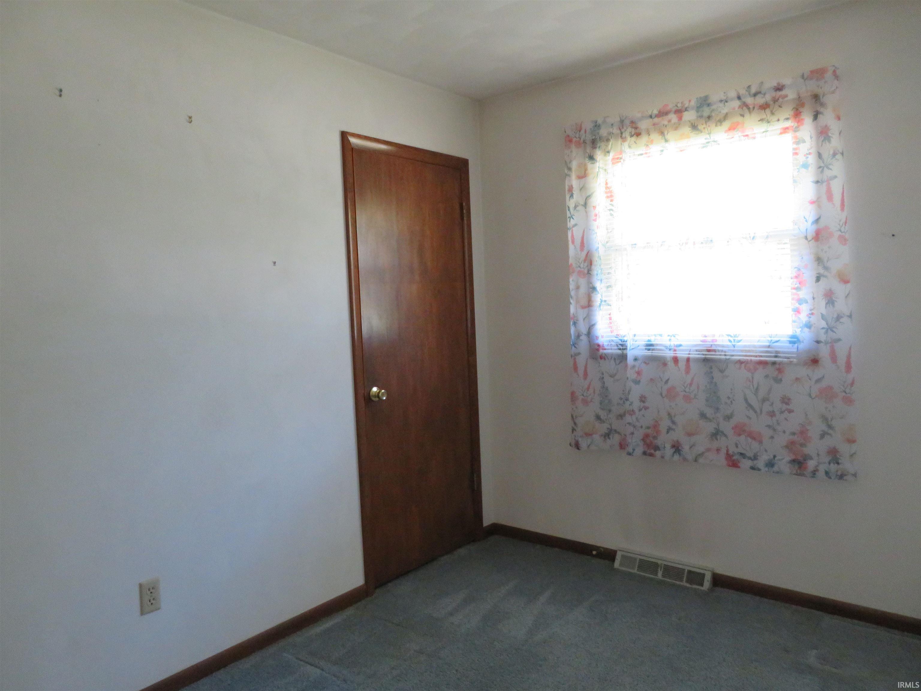 3376 E Kenway Drive Warsaw IN 46580