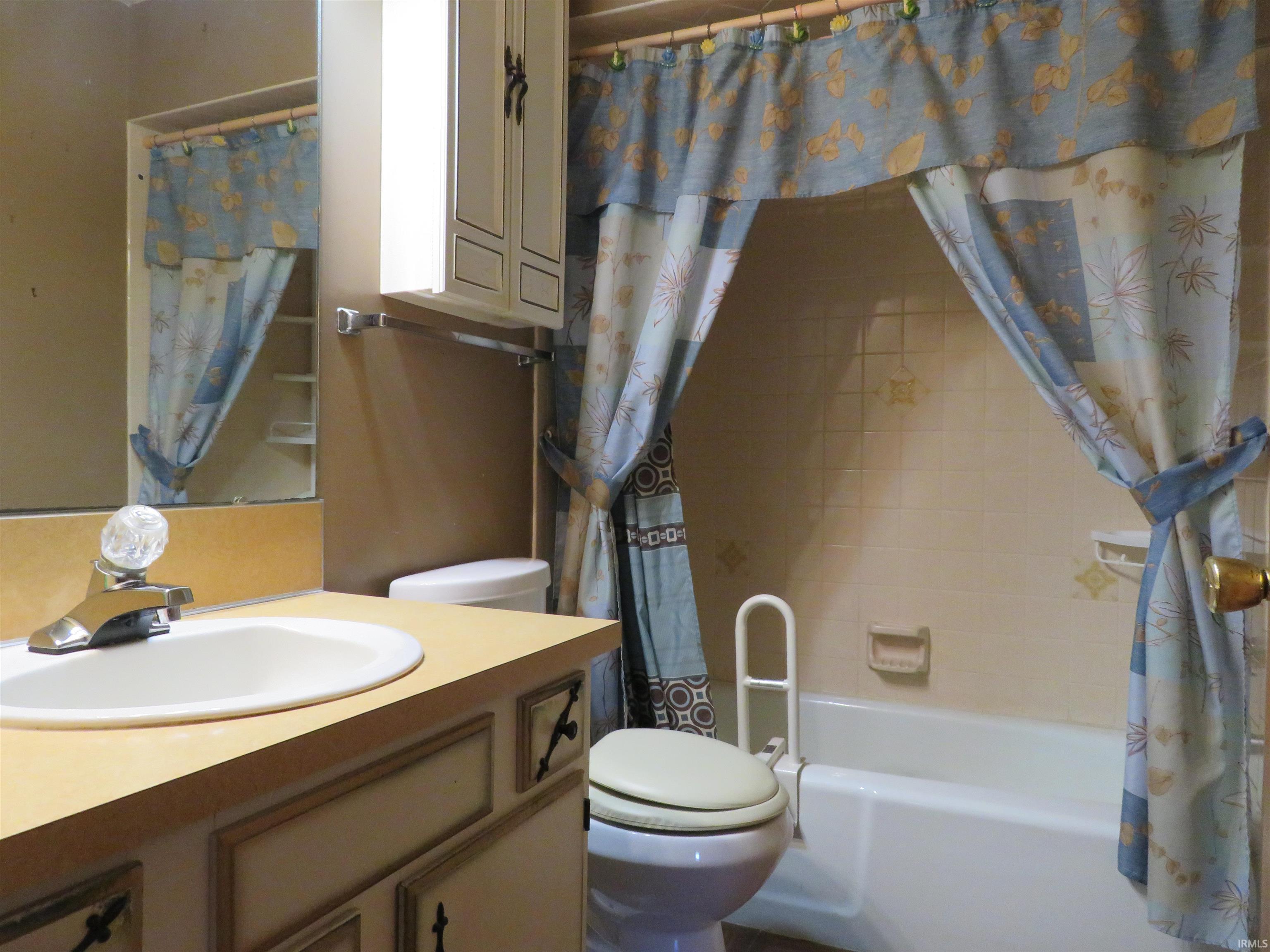 3376 E Kenway Drive Warsaw IN 46580
