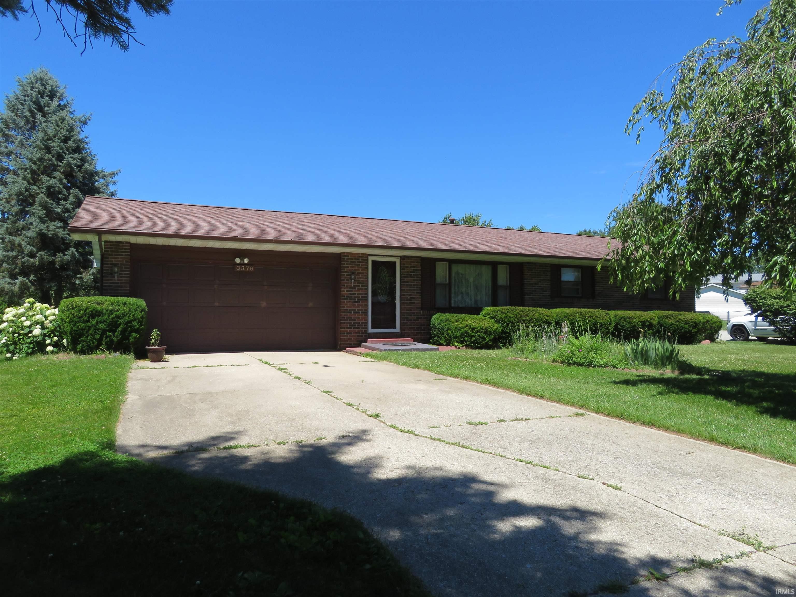 3376 E Kenway Drive Warsaw IN 46580