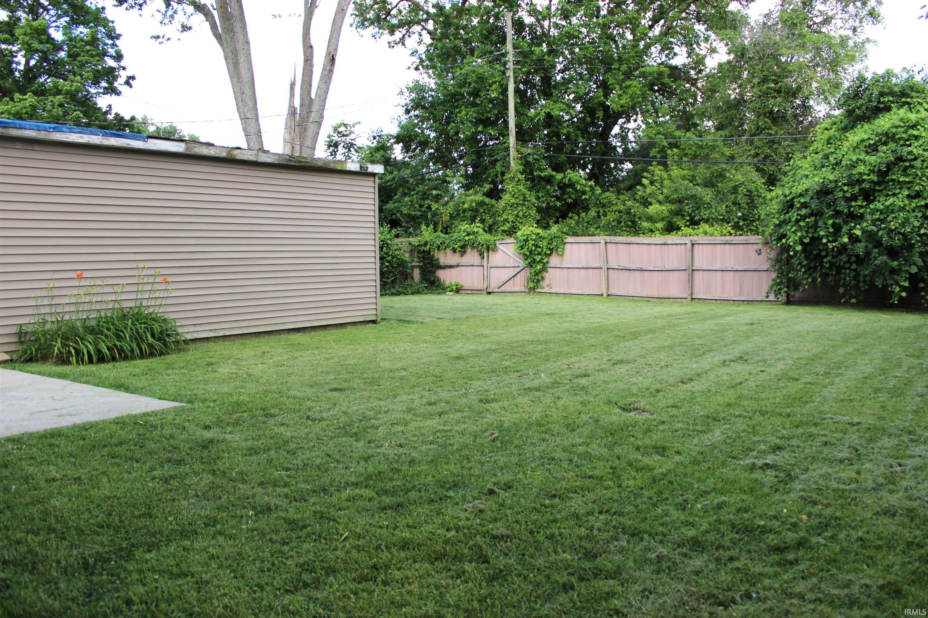 823 Northwood Drive South Bend IN 46617