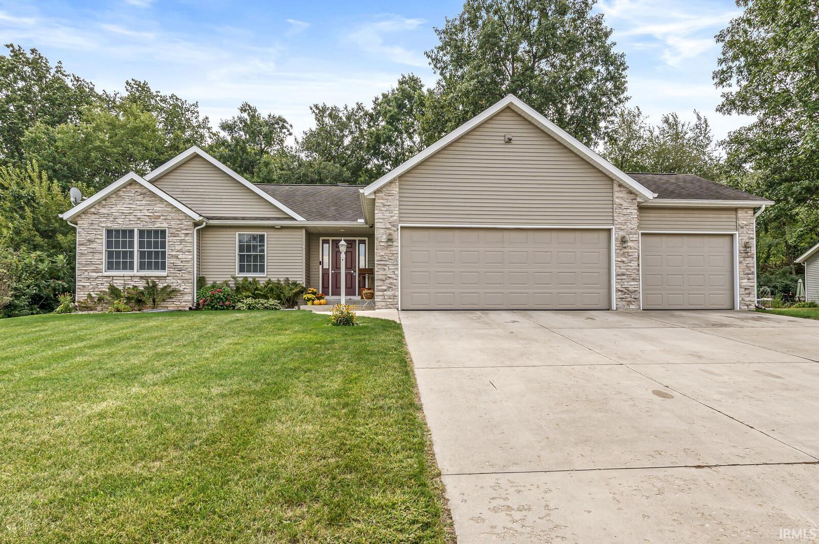 30336 Wynd Tree Boulevard Elkhart IN 46516