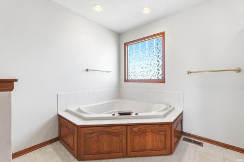 15224 S Harbourside Drive Fort Wayne IN 46814
