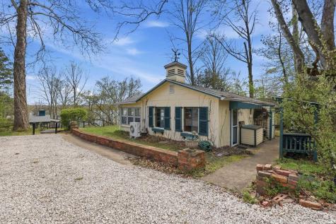 8110 N Lakewood Drive Unionville IN 47468