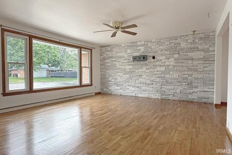 2521 Riverview Place Elkhart IN 46516