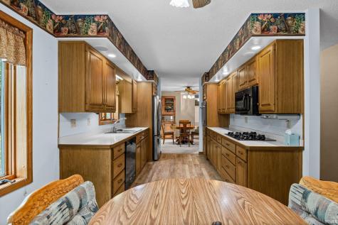 2391 N 550 W Delphi IN 46923