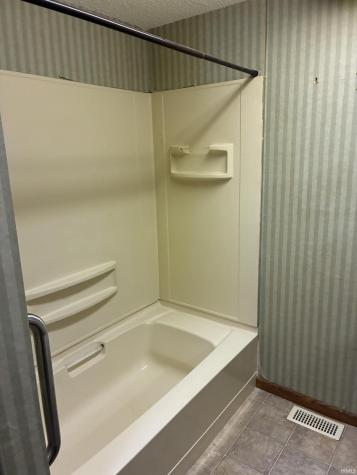 909 N Washington Street Bicknell IN 47512
