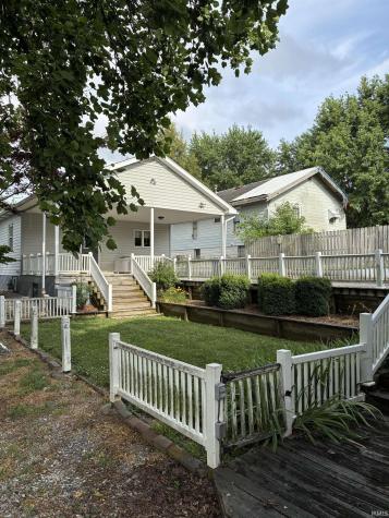 909 N Washington Street Bicknell IN 47512