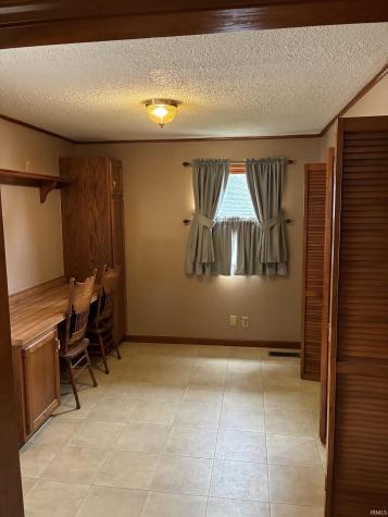 909 N Washington Street Bicknell IN 47512