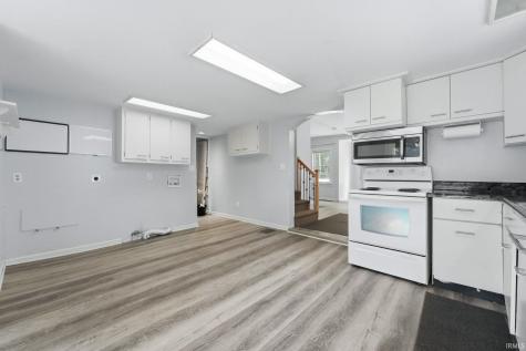 373 Posey Hill Street Roanoke IN 46783