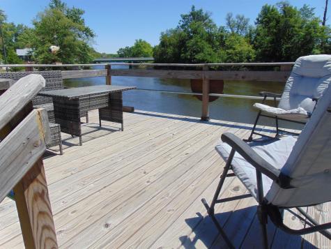 8983 N Shepards Park Avenue Monticello IN 47960