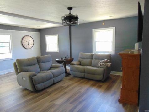 8983 N Shepards Park Avenue Monticello IN 47960