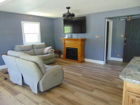 8983 N Shepards Park Avenue Monticello IN 47960