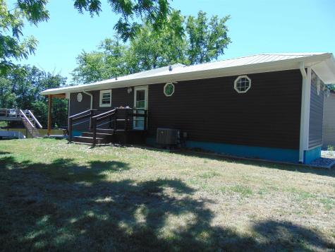 8983 N Shepards Park Avenue Monticello IN 47960