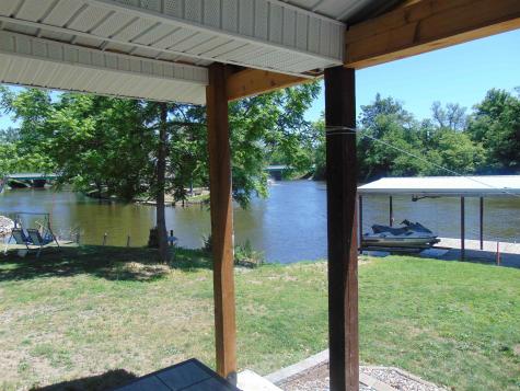 8983 N Shepards Park Avenue Monticello IN 47960