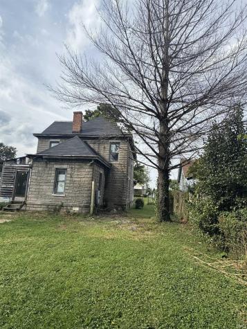 512 W Frank Street Mitchell IN 47446
