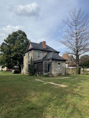512 W Frank Street Mitchell IN 47446