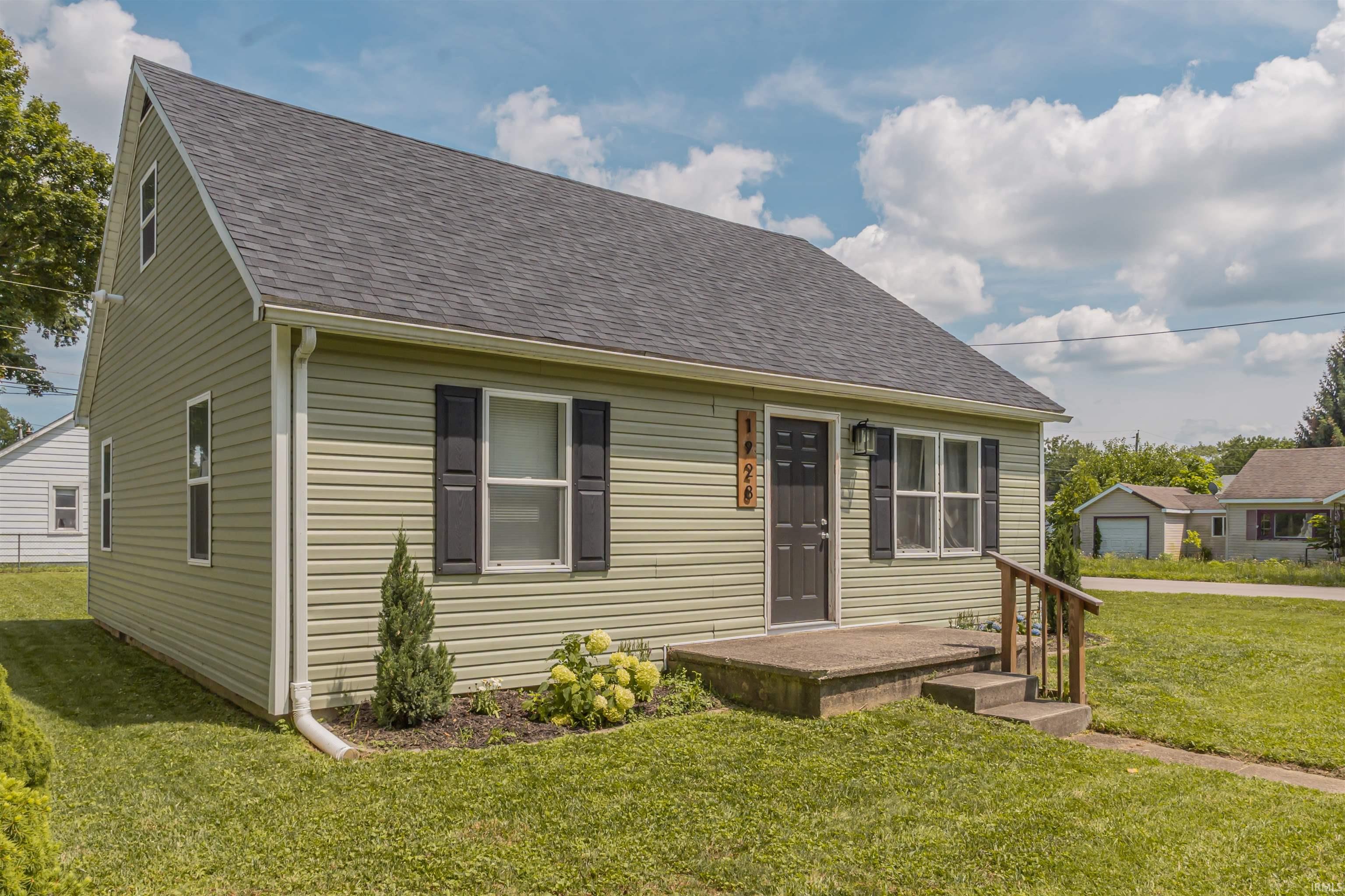 1928 S Meeker Avenue Muncie IN 47302