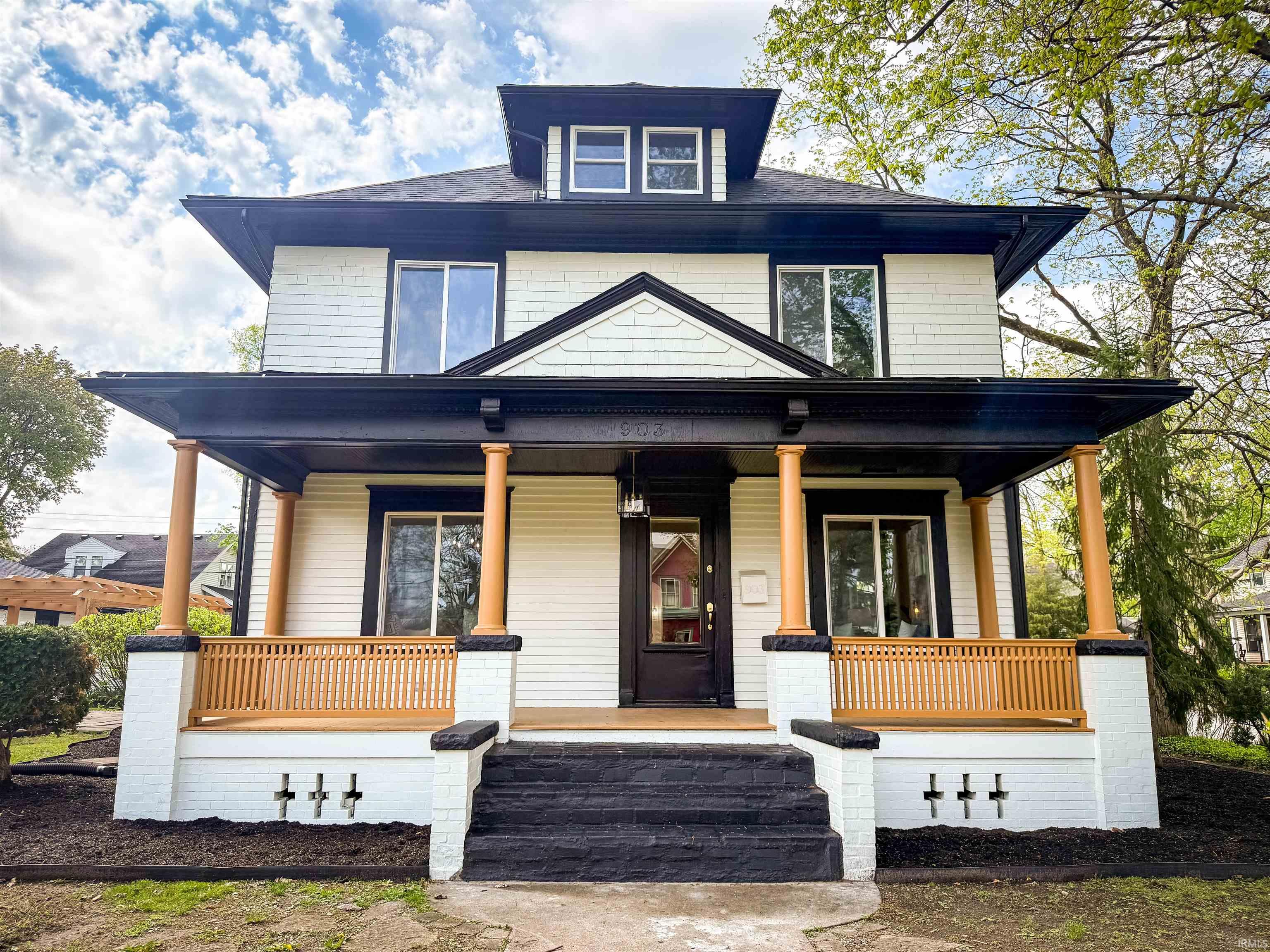 903 Homewood Avenue Mishawaka IN 46544