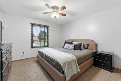 426 E Lynnwood Drive Warsaw IN 46580