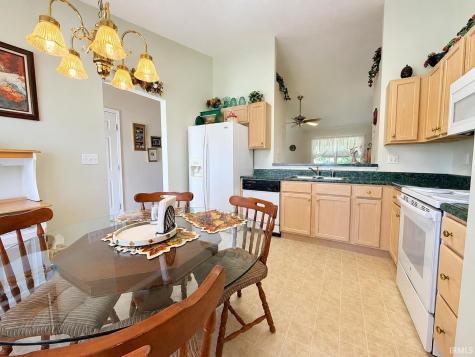 2020 Seasons Ridge Boulevard Evansville IN 47715