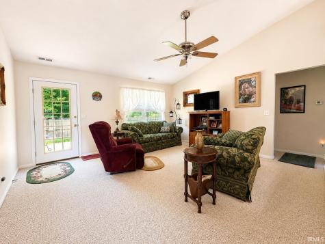 2020 Seasons Ridge Boulevard Evansville IN 47715