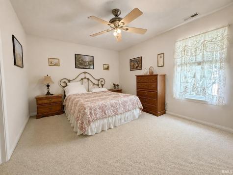 2020 Seasons Ridge Boulevard Evansville IN 47715