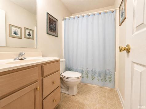 2020 Seasons Ridge Boulevard Evansville IN 47715