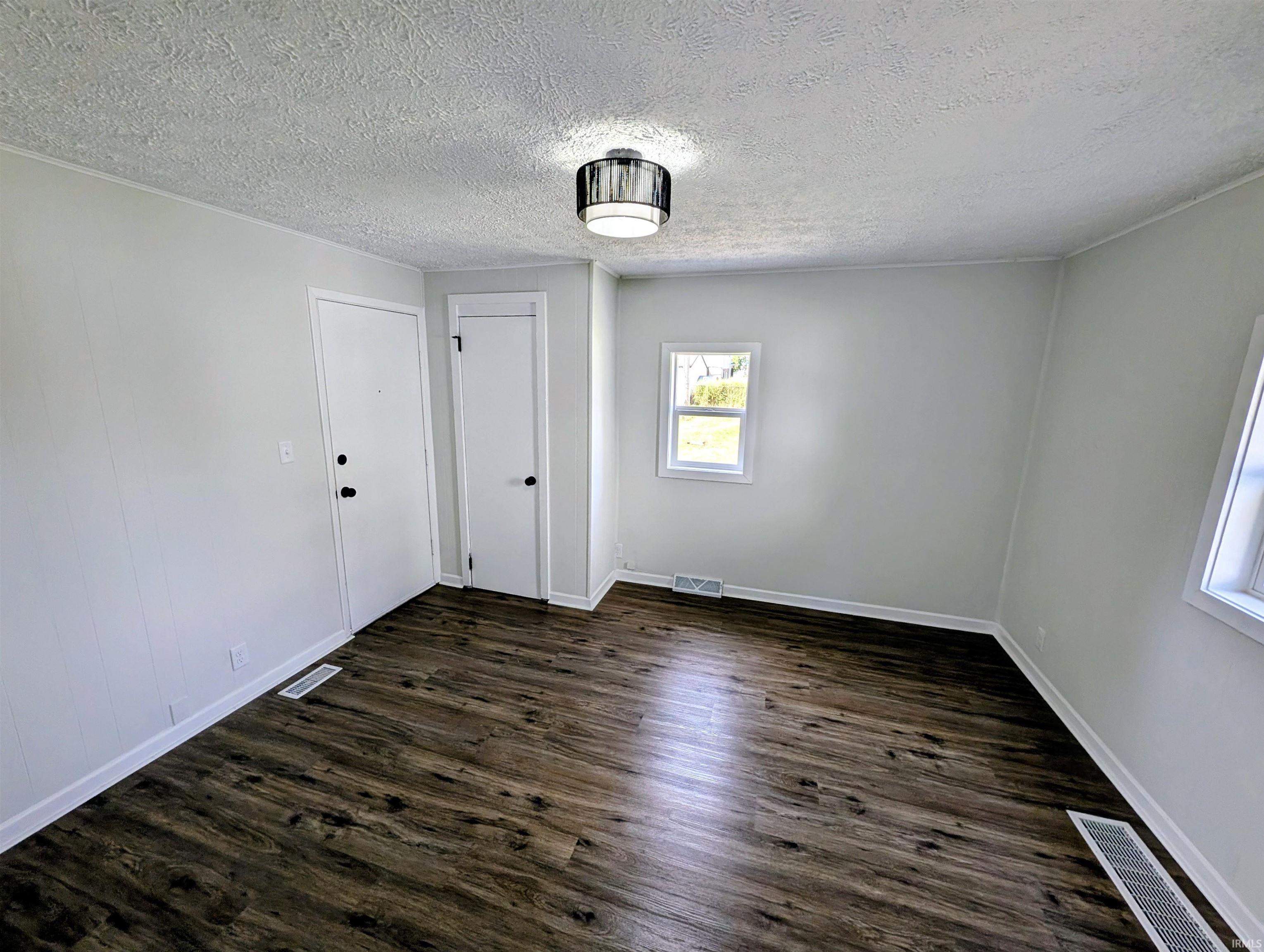 211 Cleveland Street Mishawaka IN 46544