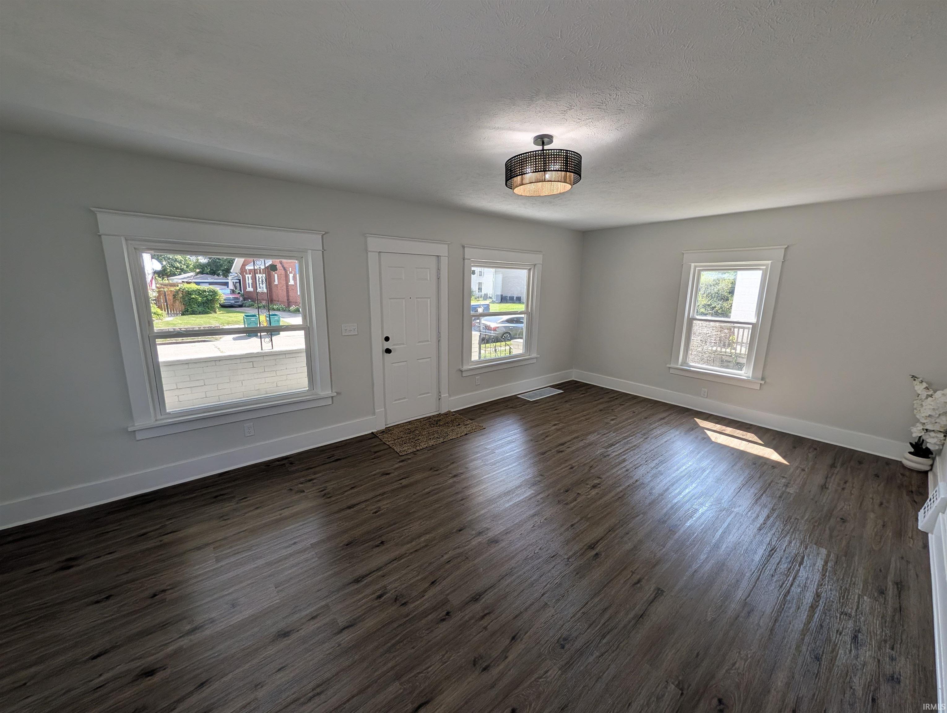 211 Cleveland Street Mishawaka IN 46544