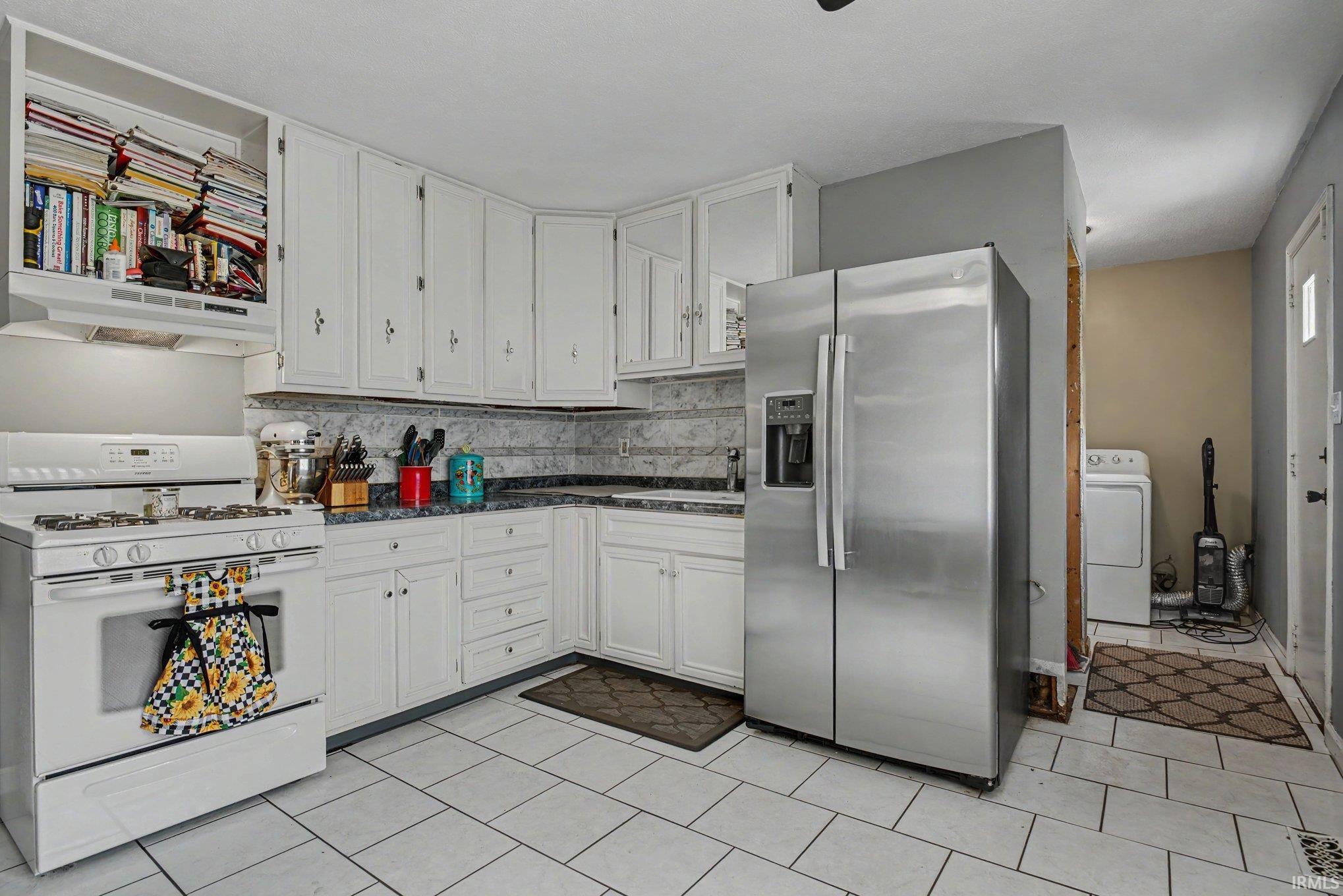 1348 Viking Drive South Bend IN 46628