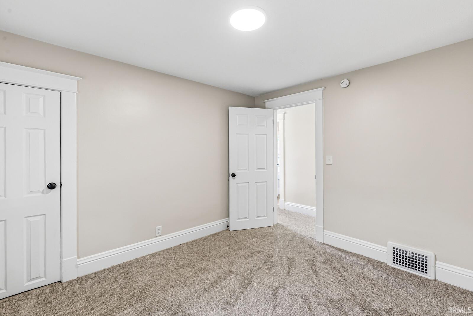 2802 S Michigan Street South Bend IN 46614
