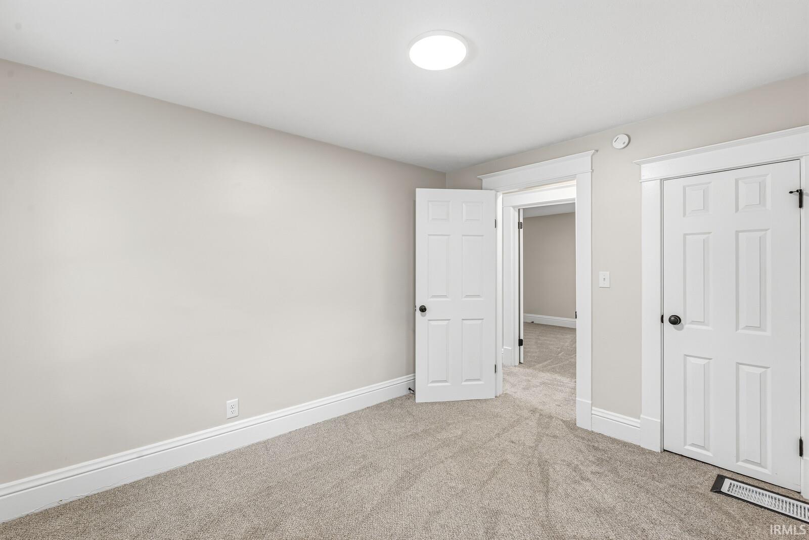 2802 S Michigan Street South Bend IN 46614