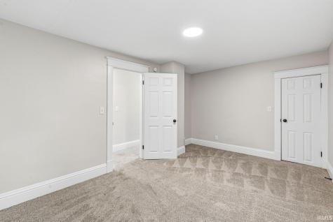 2802 S Michigan Street South Bend IN 46614