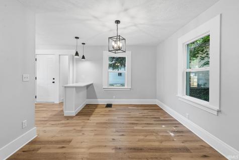 2802 S Michigan Street South Bend IN 46614