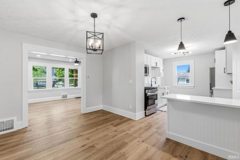 2802 S Michigan Street South Bend IN 46614