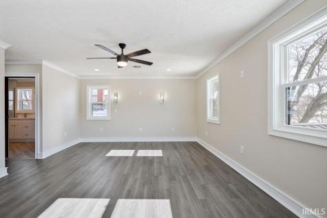 307 W Walnut Street Sharpsville IN 46068