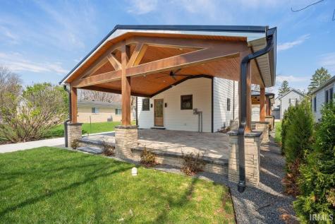 307 W Walnut Street Sharpsville IN 46068