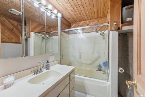 5975 S Woodstrail Dr -57 Columbia City IN 46725