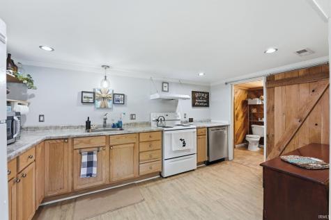 5975 S Woodstrail Dr -57 Columbia City IN 46725