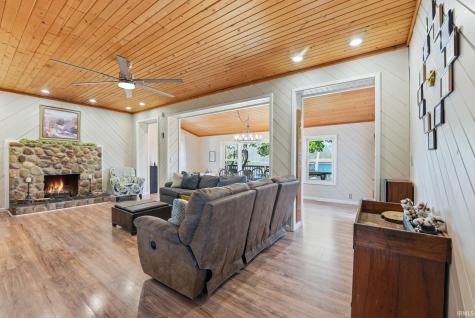 5975 S Woodstrail Dr -57 Columbia City IN 46725