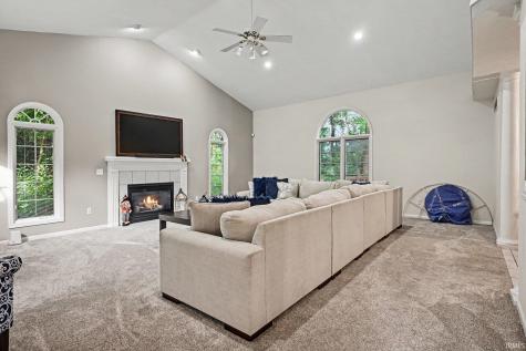 2166 Willow Creek Drive Mishawaka IN 46545