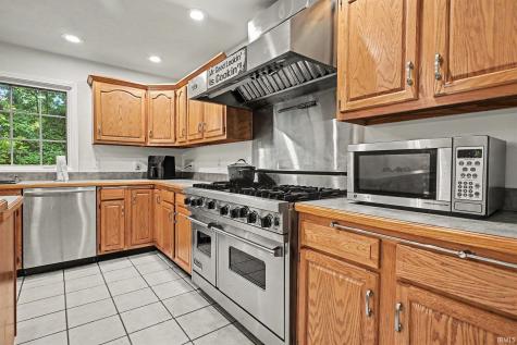 2166 Willow Creek Drive Mishawaka IN 46545