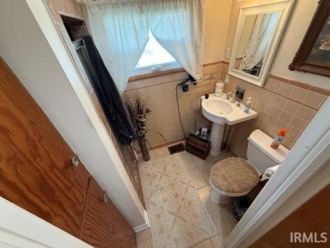716 W Oak Street Mitchell IN 47446