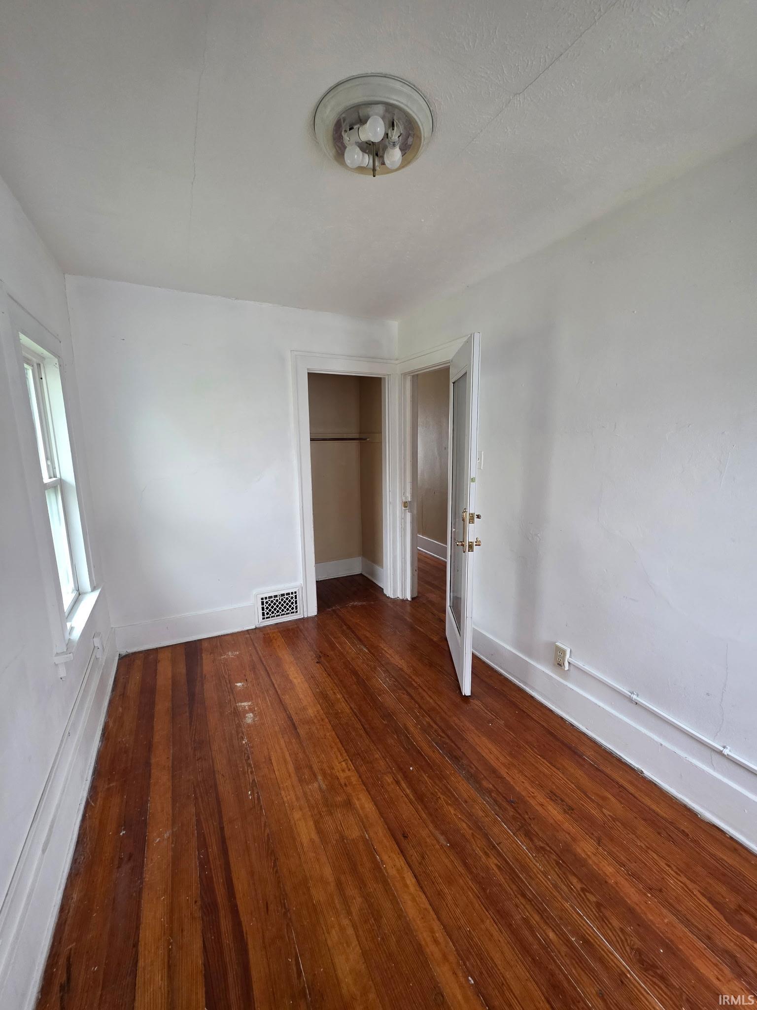 2022 Roger Street South Bend IN 46628